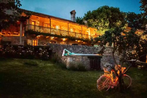 Luxurious Chateau Asa in Sežana · Avber