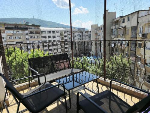 Main square - Palace La Grande 150 m2, Skopje (photo 7)