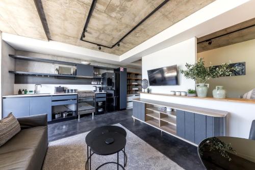 FortyOnL Luxury Apartments - image 5