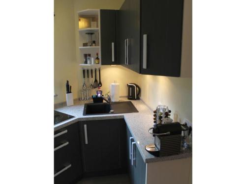 Apartment with Mountain View image 4
