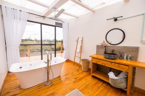 Nanare Chalets Amboseli in Merueshi