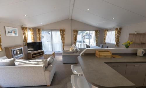 Captains Lodge, Christchurch (photo 8)