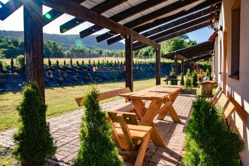 W Zaciszu Gomólnika (W Zaciszu Gomolnika) in Gluszyca Gorna