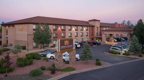 . Grand Canyon Hotel & Suites