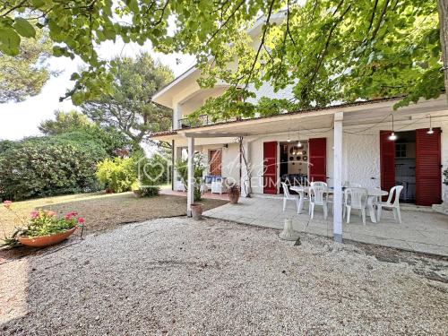 Three-Bedroom Villa image 3