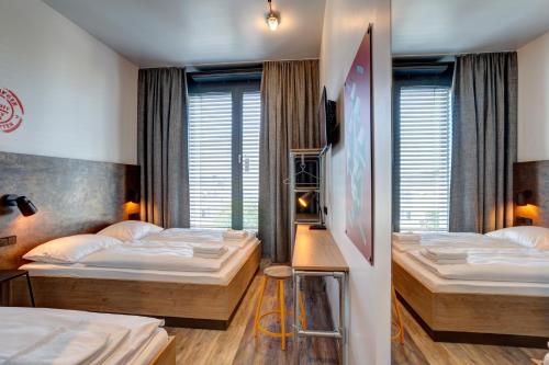 Triple Room image 3