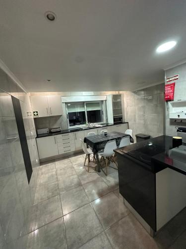 Apartment in Palmela - Close to Beaches and Mountains!, Palmela (zdjęcie 8)