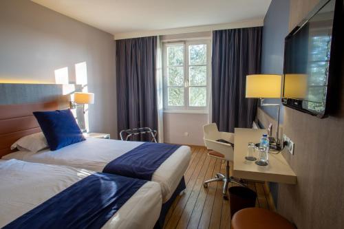 Logis Hôtel & Restaurant - Les Tuileries - Hotel - Féy