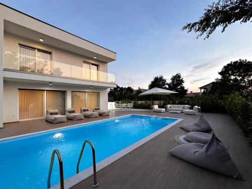 Villa Nobel with heated pool by IstriaLux in 薩維舍亞
