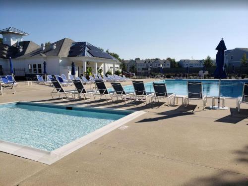 bazen, Laguna drive 21083 in West Rehoboth