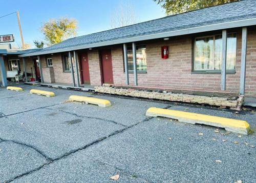 外部景觀, Love Hotels Desert Inn & RV by OYO at Boysen Wind River WY in 里弗頓