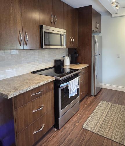 Oasis by the Bay Vacation Suites in Wasaga Beach (ON)