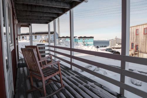 Ilulissat Stay - 4-bedroom villa with sea view and hot tub in ลูลิสซัท