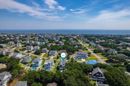 KH252 Between the Cs in Kitty Hawk (NC)