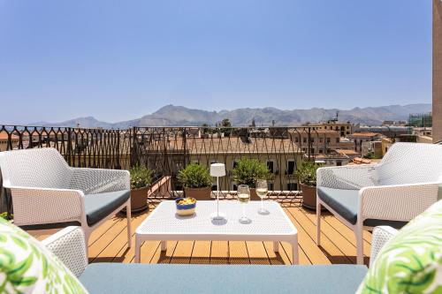 Apartment with 2 Terraces near Teatro Massimo, Palermo