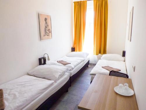 Two-room apartment near the center F2, Prague