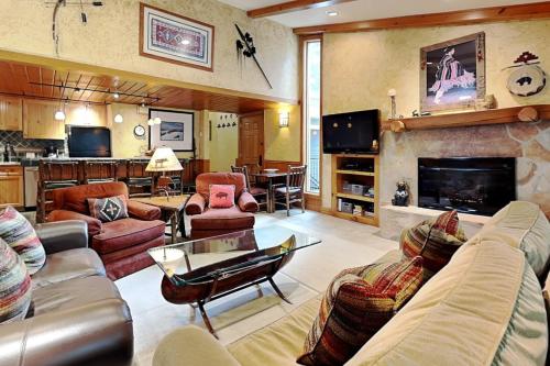 Timberline Condominiums 2 Bedroom plus Loft 3 Bath Deluxe Unit A3H