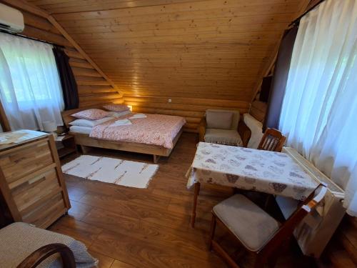 Rönkházacska - Kétkerék Vendégház (Ronkhazacska - Ketkerek Vendeghaz) in มาทรัสเซนทิเมอร์