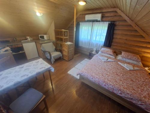 Rönkházacska - Kétkerék Vendégház (Ronkhazacska - Ketkerek Vendeghaz) in มาทรัสเซนทิเมอร์