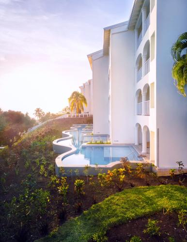 Almond Morgan Bay Gros Islet