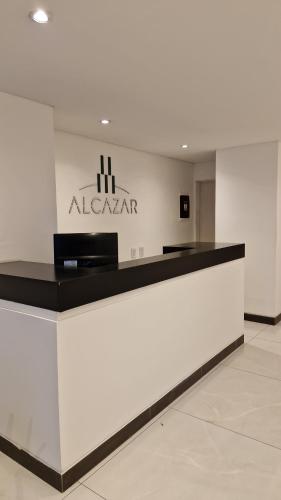 Alcazar Deluxe - image 4