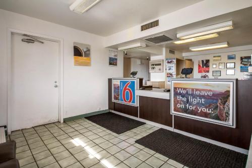 Fuajee, Motel 6 Wendover, UT in Wendover (UT)