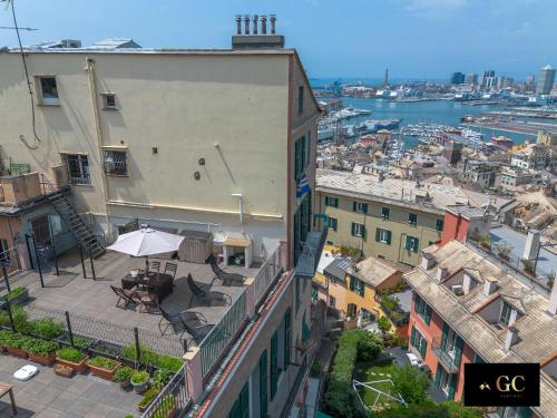 Genoa Rooftop Experience, Janov