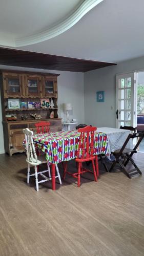 Casa Clorophila, suíte com varanda para 4 pessoas (Casa Clorophila, suite com varanda para 4 pessoas) in Barra Do Jucu