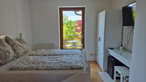 SBE Rooms - Near Salzburg And Lakes in 費希滕