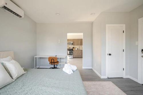 Modern Apartment in Black Rock- in Bridgeport, USA
