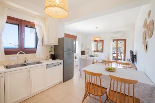 Almyra Villas in Lefki