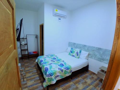 2 twin beds