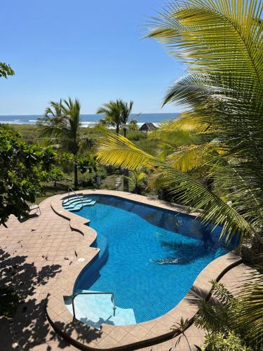 Vista/Panorama, Luxury Beachfront House with Pool in Palo Grande