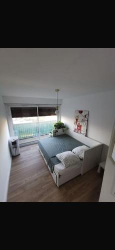 Chambre chez nous! Au calme, Montolivet proche metro in Saint-Just