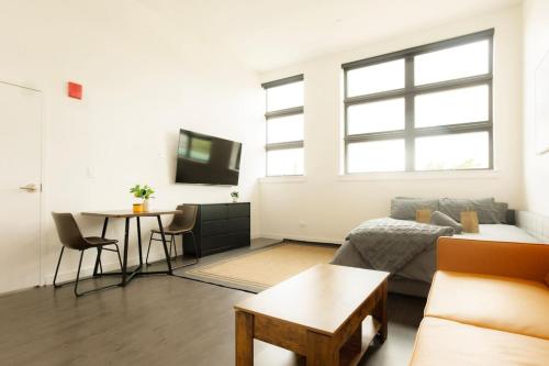 Above The Roots - Elegant and Bright Studio Stay in 華盛頓