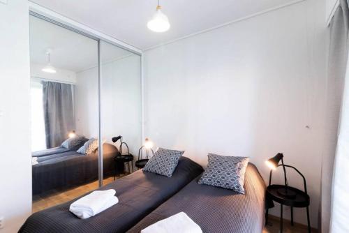 A well-equipped 2-bedroom apt - image 5