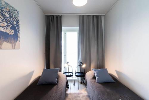 A well-equipped 2-bedroom apt - image 2