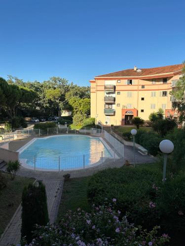 Tampilan eksterior, Le Cosy in Frejus