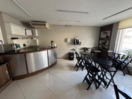 Kitchen, Hotel Suites Flex Inn near Praça Elvira