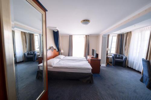 Room's at HAUS am SEE direkt am Thunersee gelegen mit SELF CHECK IN & digitaler Rezeption in 图恩