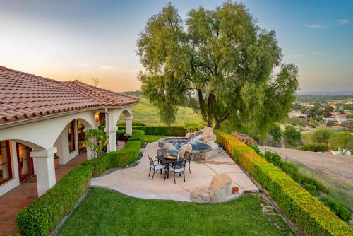 Exterior view, Paso Palacio in Charolais