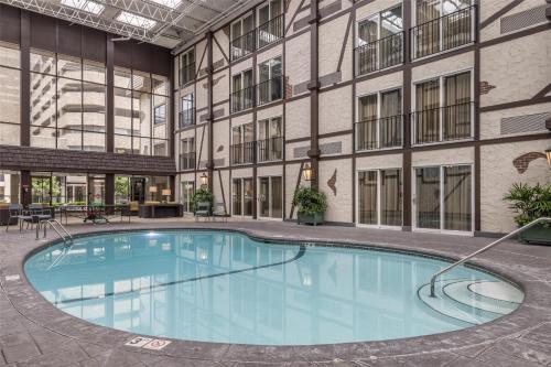 Best Western Plus The Normandy Inn & Suites - image 13