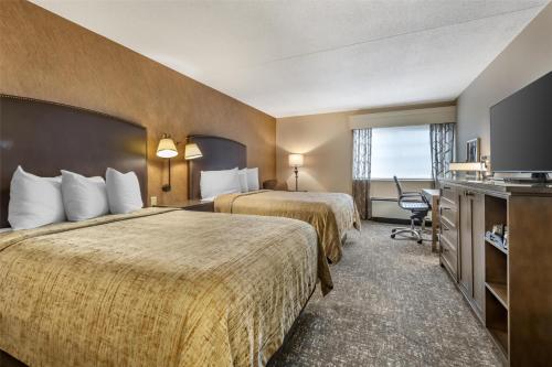 Double Room with Two Double Beds - Non Smoking room in Best Western Plus The Normandy Inn & Suites