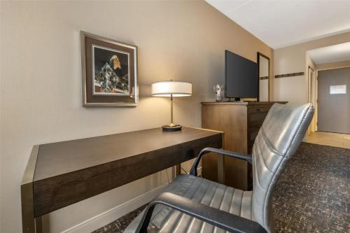 Double Room with Two Double Beds - Non Smoking image 3