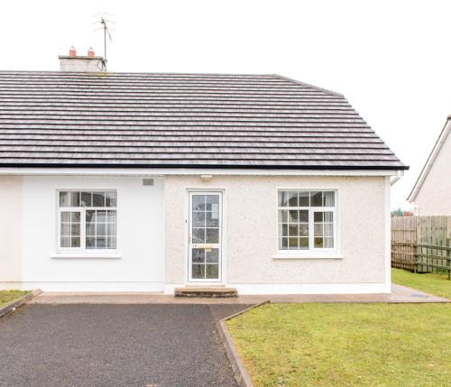 B&B Bundoran - Bunhovil - 2 Bedroom Bungalow - Bed and Breakfast Bundoran