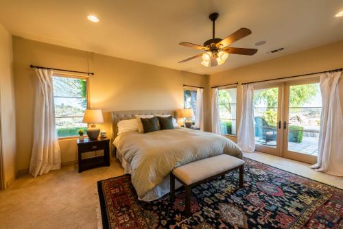 Facilities, Paso Palacio in Charolais