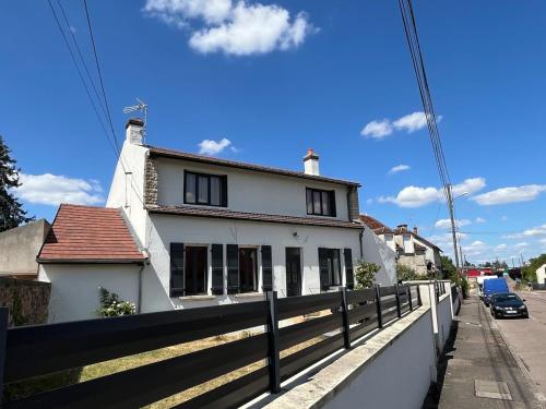 Maison avec terrasse et jardin in 阿瓦隆