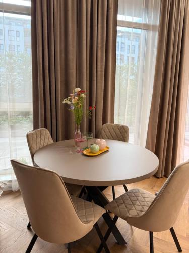 The Giraffe's apartment, Sofie (fotografie 3)