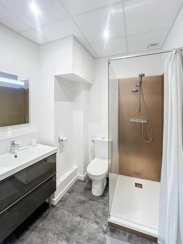 Zuhanyzó, La Suite Lauragaise - Studio climatisé (La Suite Lauragaise - Studio climatise) in Villefranche-de-Lauragais