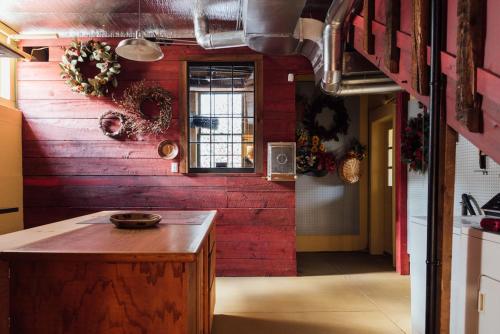 Hummingbird House by Country House Escapes in Pine Hill, USA